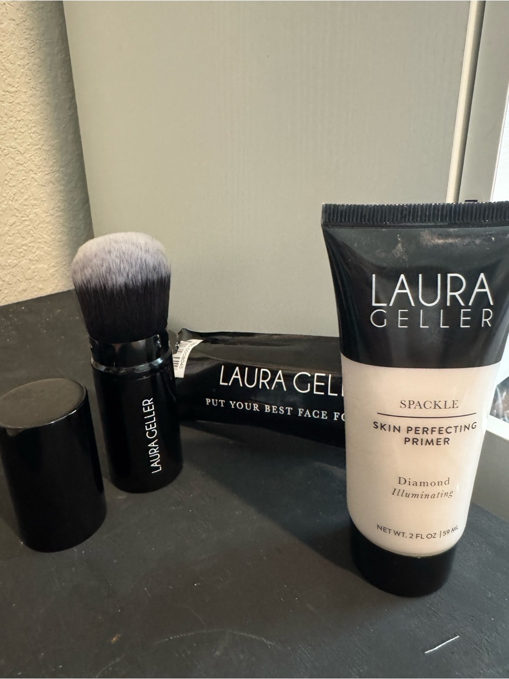 Laura Geller Kabuki Retractible Brush and Primer